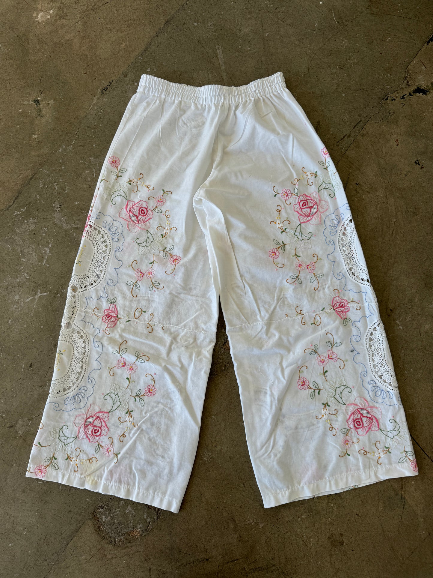 Rose Garden Embroidered Pants-S/M