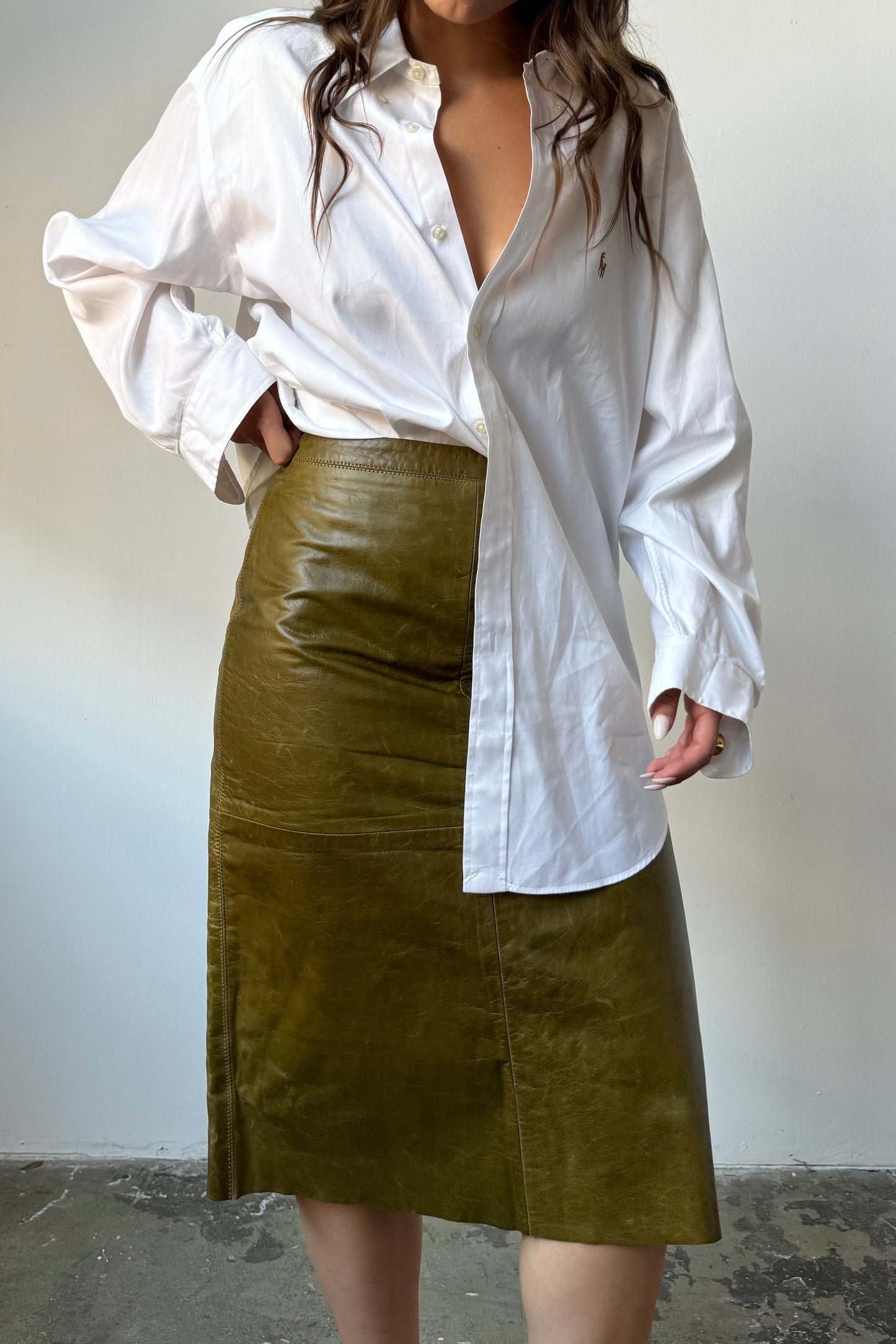 90’s GAP Olive Leather Midi Skirt - 8